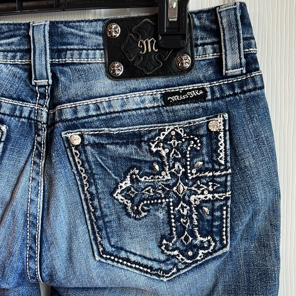 Miss Me Capris - Picture 4 of 8